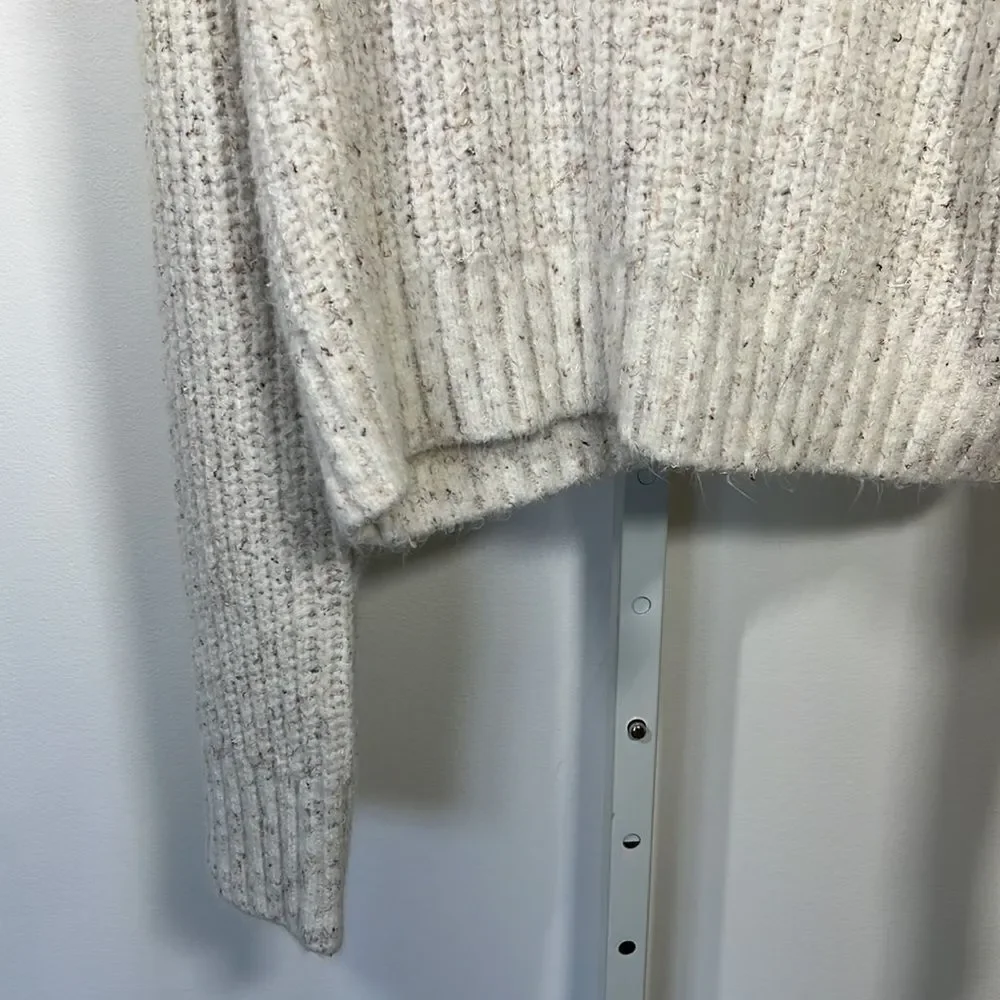 POL Women’s Chunky Knit Cropped Turtleneck Sweater Cream Size Large